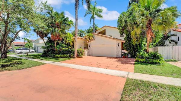 Colonnade At Glen Oaks, 2668 NW 41st St, Boca Raton, Florida 33434, image 1