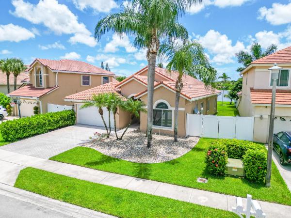 Lake Pointe At Lake Charleston, 7540 Oakboro Dr, Lake Worth Beach, Florida 33467, image 1