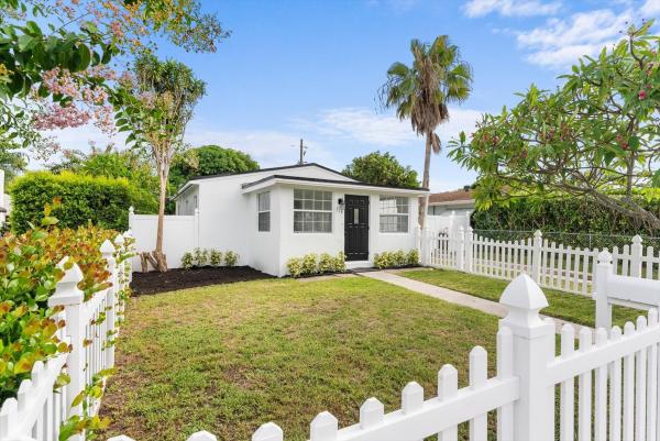 The Gardens, 718 Selkirk St, West Palm Beach, Florida 33405, image 1