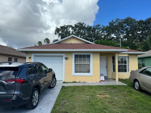The Courts At Boynton Place, 5685 Boynton Bay Circle Cir, Boynton Beach, Florida 33437, image 1