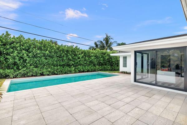 Broadmoor, 375 Valley Forge Rd, West Palm Beach, Florida 33405, image 2