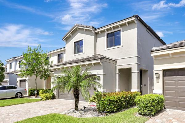 Vantage At Palm-Aire, 290 NW 33rd Ln, Pompano Beach, Florida 33069, image 1