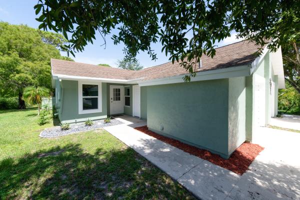 Rivergreen Villas, 1632 SE Kestwick Ct, Port St. Lucie, Florida 34952, image 3