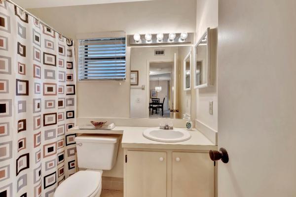 Karanda Village 4, 3973 Carambola Cir N #29112, Coconut Creek, Florida 33066, image 2