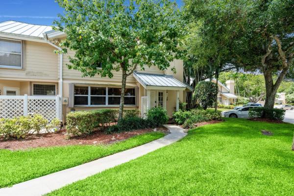 Wellesley At Boynton Beach, 501 Andover Ct, Boynton Beach, Florida 33436, image 1