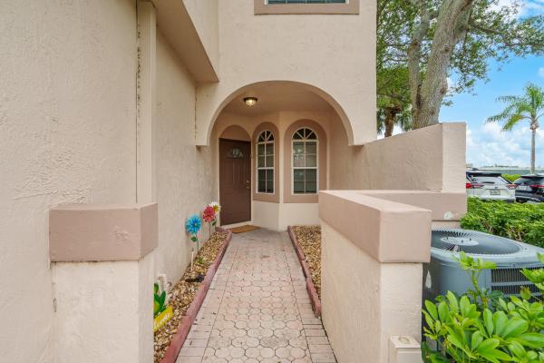 Coral Lake At Boca Raton, 9456 Boca River Cir, Boca Raton, Florida 33434, image 3