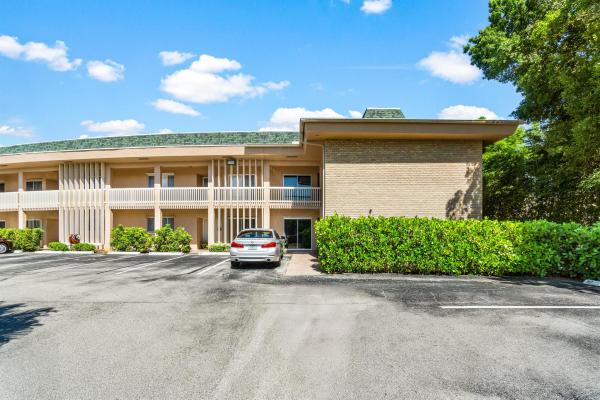Camberwell, 11800 Avenue Of P G A #10, Palm Beach Gardens, Florida 33418, image 1