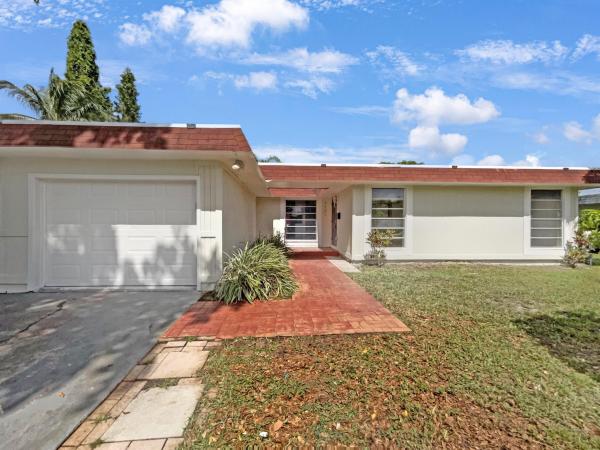 Vanguard Village 15, 6301 NW 71st Ave, Tamarac, Florida 33321, image 1