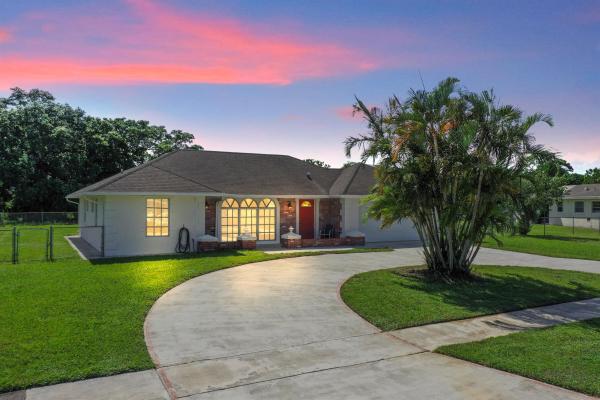 Port St Lucie Residential, 810 SW Ivanhoe Dr, Port St. Lucie, Florida 34983, image 1