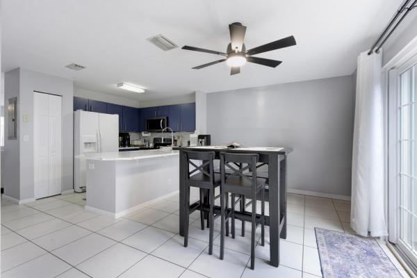 Summit Lake, 932 Summit Lake Dr, West Palm Beach, Florida 33406, image 3