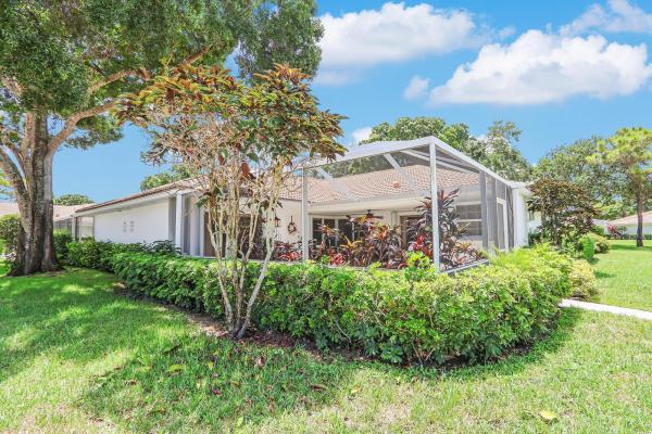 Sun Terrace At The Oaks, 301 Silverleaf Oak Ct, Palm Beach Gardens, Florida 33410, image 1