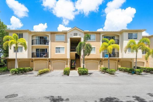 Grand View At Crestwood, 400 Crestwood Ct #404, Royal Palm Beach, Florida 33411, image 1