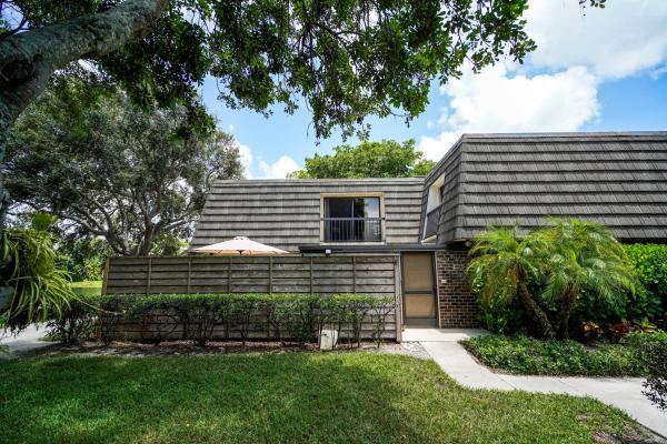 Glenwood Townhomes, 812 8th Ter, Palm Beach Gardens, Florida 33418, image 1