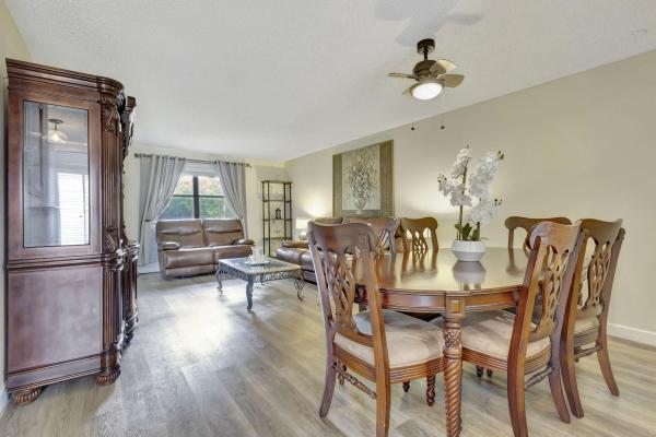 Strathmore Gate, 108 Roselle Ct, Royal Palm Beach, Florida 33411, image 2