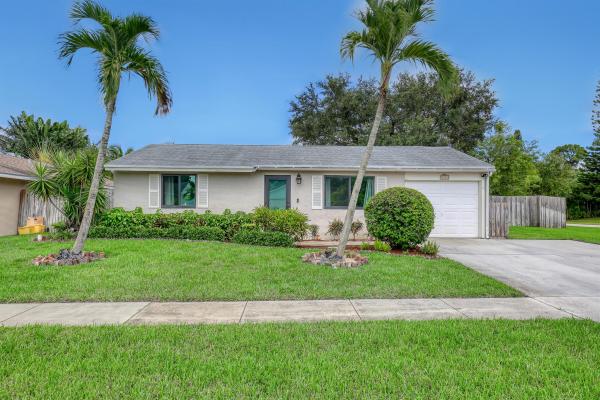 Le Chalet, 8500 Elaine Dr, Boynton Beach, Florida 33472, image 1