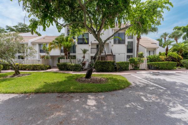 1302 Bridgewood Dr, Boca Raton, Florida 33434, image 3