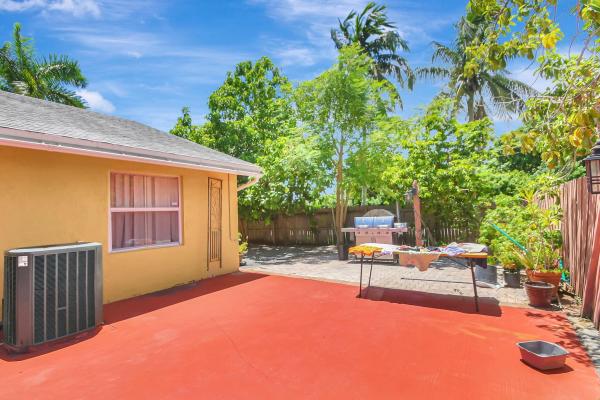 Lee Estates, 5602 Lake George Pl, Lake Worth Beach, Florida 33463, image 1