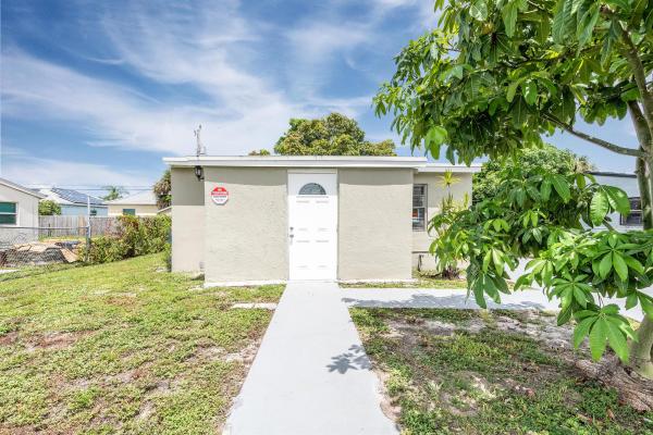 Hunters Manor, 316 NW 20th Ter, Pompano Beach, Florida 33069, image 1