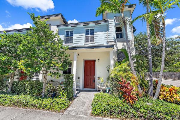 Lucente, 125 N K St #E, Lake Worth Beach, Florida 33460, image 1