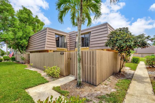 Sandalwood Estates, 1420 14th Ct, Palm Beach Gardens, Florida 33410, image 1