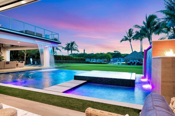 Jupiter Inlet Beach Colony, 103 Lighthouse Dr, Jupiter Inlet Colony, Florida 33469, image 1