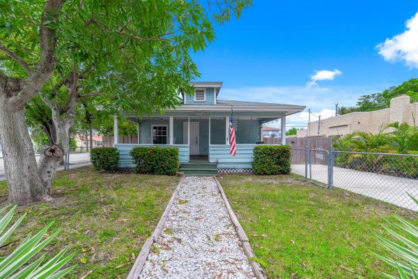 Vista Encanto, 627 Avenida Alegre, West Palm Beach, Florida 33405, image 1