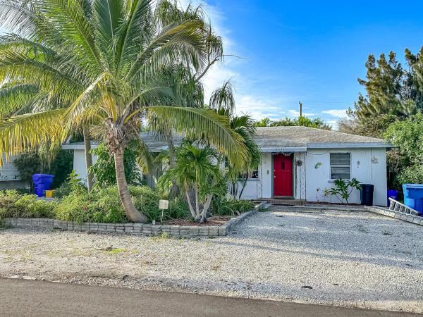 Lantana No HOA, 703 W Palm St #E, Lantana, Florida 33462, image 1