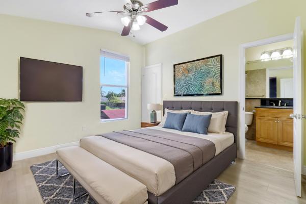 Greenland, 4703 Clemens St, Lake Worth, Florida 33463, image 1