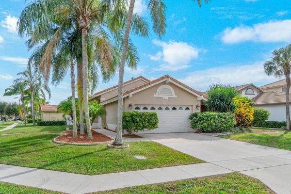 Lawrence Oaks, 4276 Manor Forest Way, Boynton Beach, Florida 33436, image 1