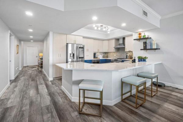 Marina Grande Club & Residences, 2640 Lake Shore Dr #1808, Riviera Beach, Florida 33404, image 1