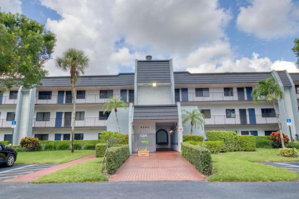 D'Este Court At The Fountains Of Palm Beach, 4284 Deste Ct #207, Lake Worth Beach, Florida 33467, image 1