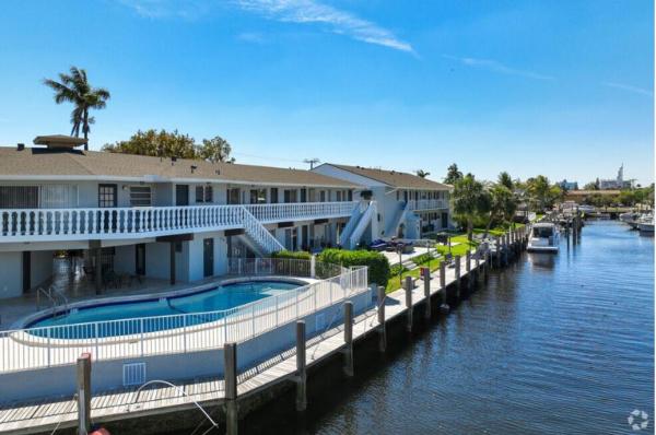 Santa Barbara Shores, 831-811 SE 22nd Ave #8, Pompano Beach, Florida 33062, image 1