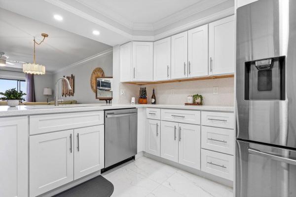 Huntington Lakes 3, 7286 Huntington Ln #401, Delray Beach, Florida 33446, image 1