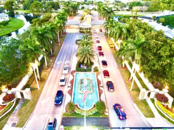 Granada Village, 2004 Granada Dr #L4, Coconut Creek, Florida 33066, image 2