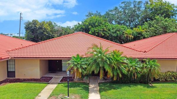 Forest Hill Villas Garden, 5935 Forest Hill Boulevard Blvd, West Palm Beach, Florida 33415, image 1