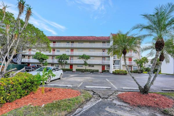 Las Vistas In Inverrary, 3776 Inverrary Blvd #307r, Lauderhill, Florida 33319, image 1
