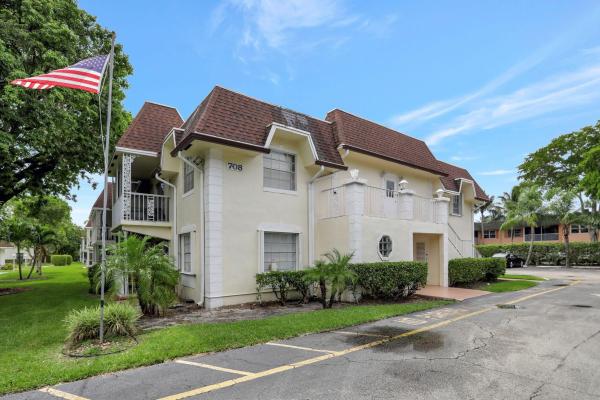 Brookfield Gardens North, 708 SE 2nd Ave #324, Deerfield Beach, Florida 33441, image 1