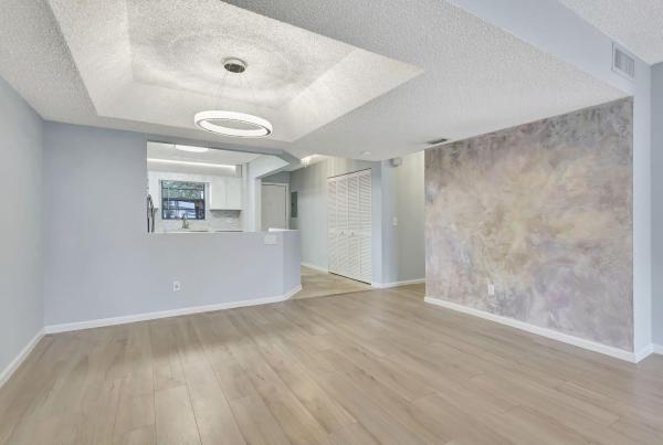 Southwind Circle, 327 Southwind Dr #105, North Palm Beach, Florida 33408, image 1
