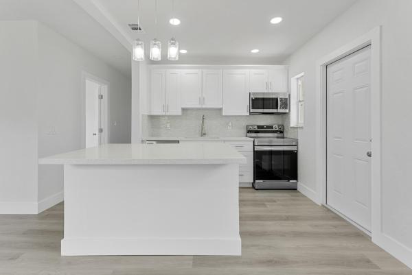 Whispering Palms, 1415 S D St, Lake Worth Beach, Florida 33460, image 1