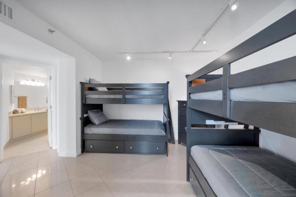 1000 Island Boulevard, 1000 W Island Blvd #2703, Aventura, Florida 33160, image 2