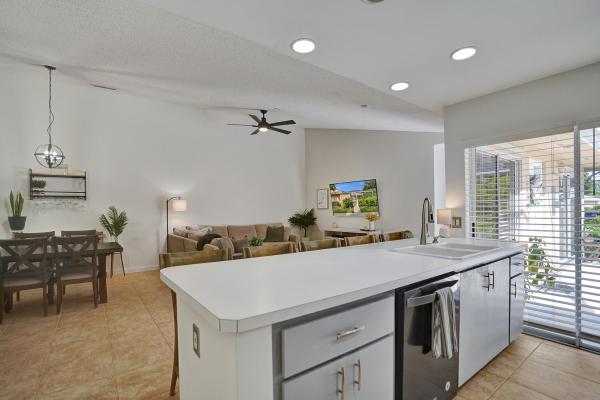 Sun Terrace At Lake Catherine, 4202 Ridgewood Ct, Palm Beach Gardens, Florida 33403, image 1