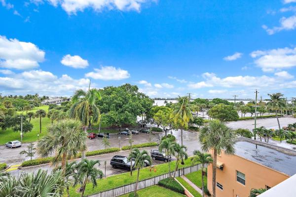Gulfstream, 15 S Golfview Rd #505, Lake Worth Beach, Florida 33460, image 1