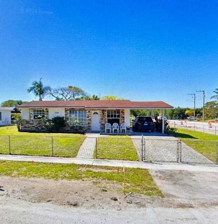 Seminole Manor, 3984 Chickasha Rd, Lake Worth Beach, Florida 33462, image 1