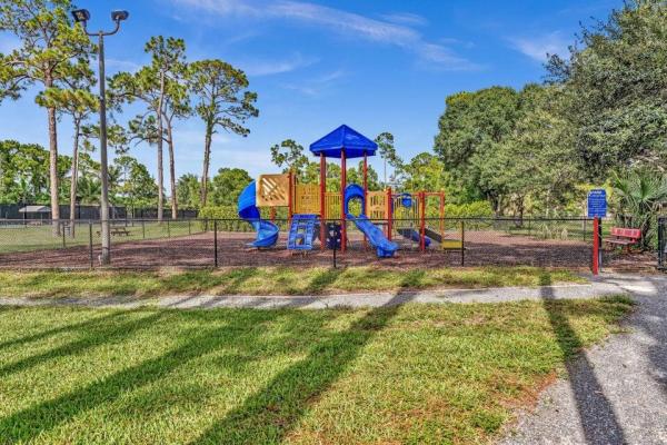 Lakes Of Lantana, 5265 Ouachita Dr, Lake Worth, Florida 33467, image 2