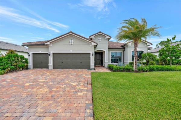 Ancient Tree, 9174 Balsamo Dr, Palm Beach Gardens, Florida 33412, image 1