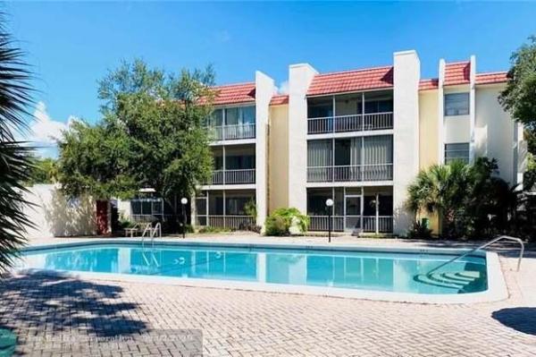 Spanish Oaks Of Boca, 620 NW 13th St #11, Boca Raton, Florida 33486, image 1