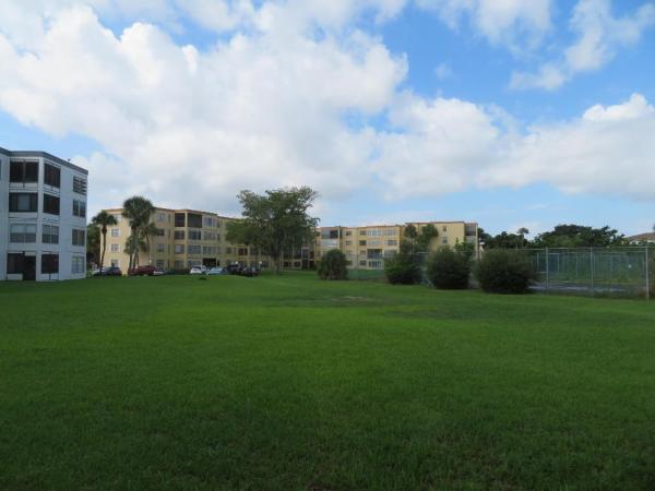 Isle Of Boca Dunes, 9233 SW 8th St #419, Boca Raton, Florida 33428, image 2