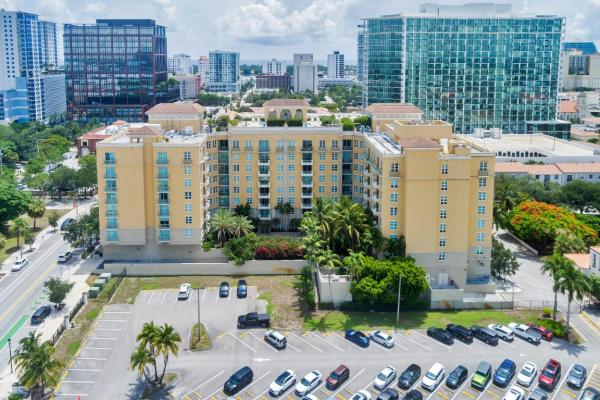 Metropolitan, 403 S Sapodilla Ave #416, West Palm Beach, Florida 33401, image 1