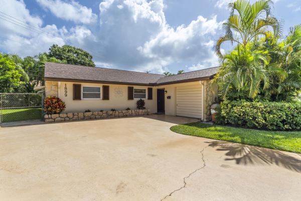 Palm Ridge Estates, 1899 Central Ct, Lake Clarke Shores, Florida 33406, image 1