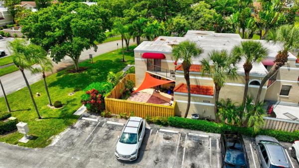 Chateau Wood, 3900 Village Dr #D, Delray Beach, Florida 33445, image 1